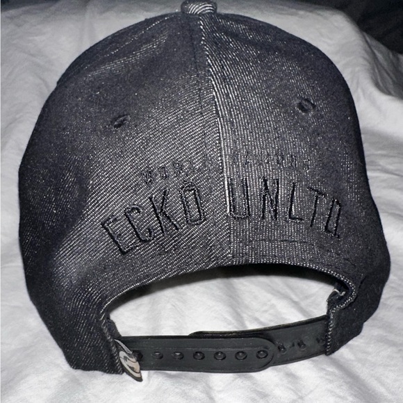 Ecko unlimited black Hat - Picture 2 of 3